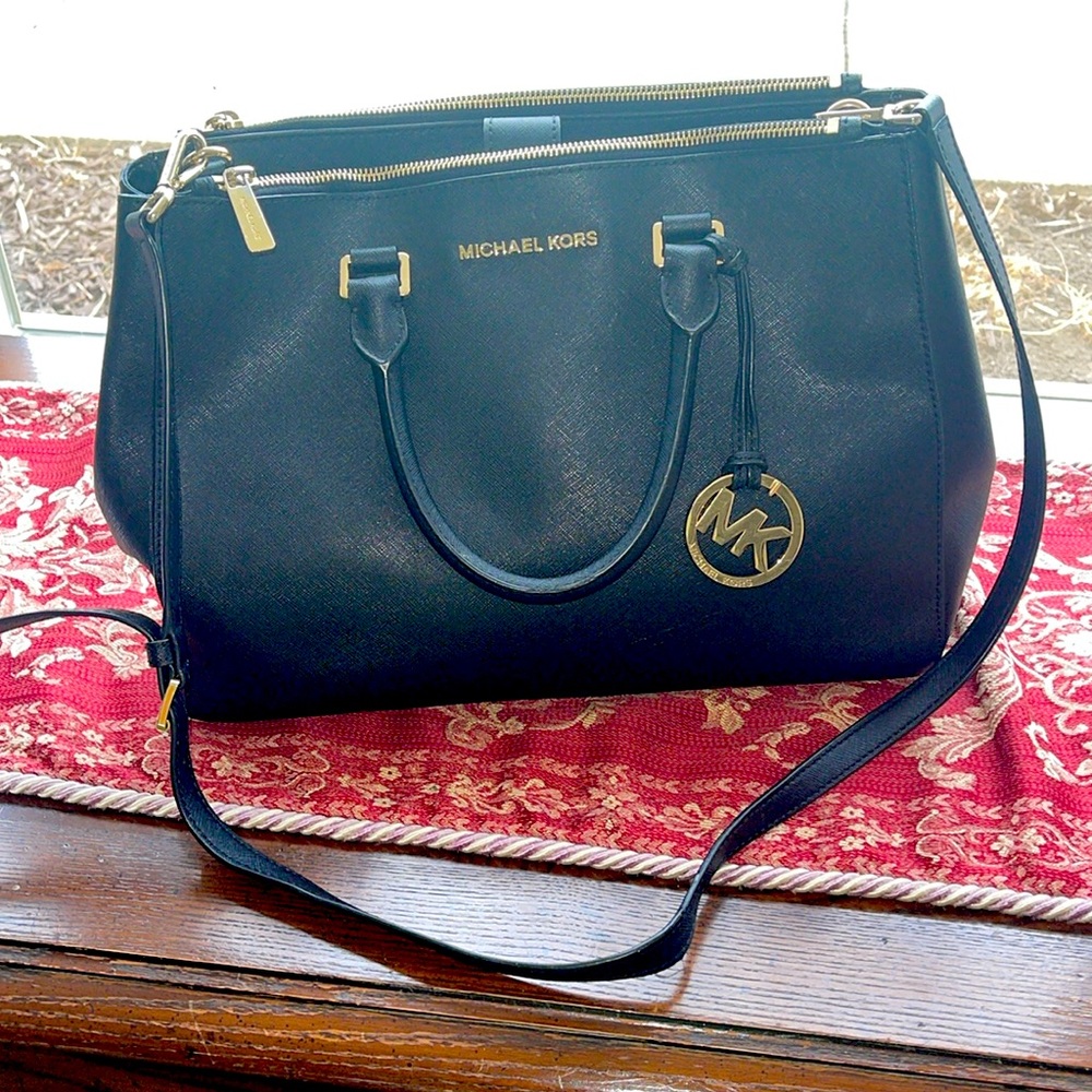 Euc Michael Kors Sutton Black Leather Handbag Purse